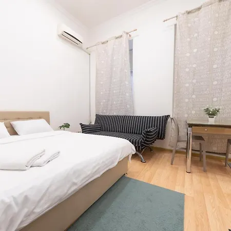 Apartment Kievaccommodation In The Center 24h Self Check-in